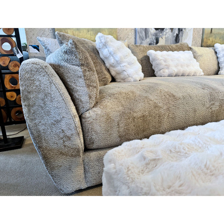 John Michael Designs – Model 