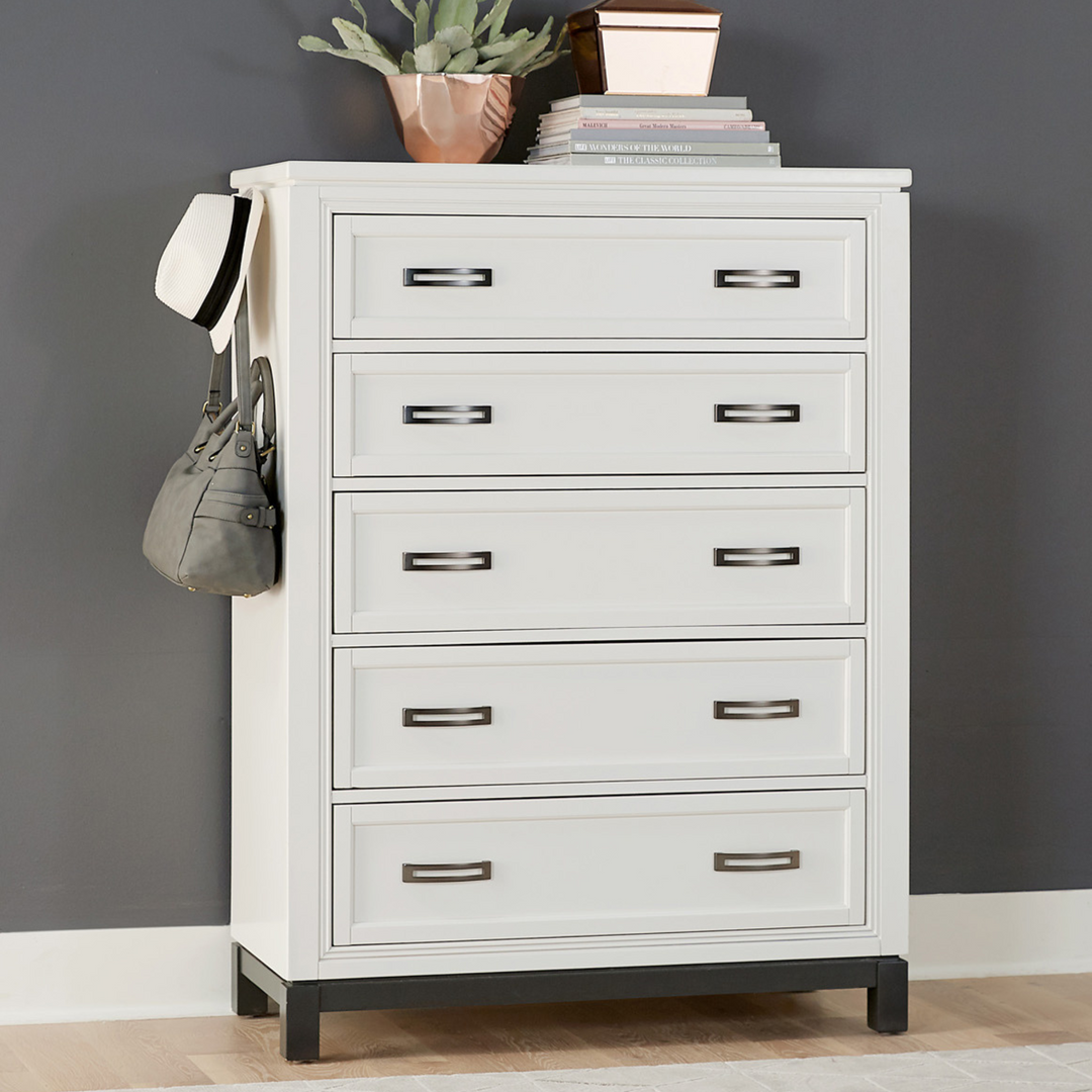 Hyde Park Chest