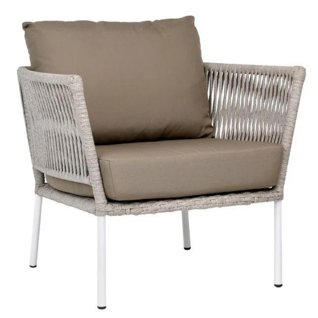 outdoor lounge chair