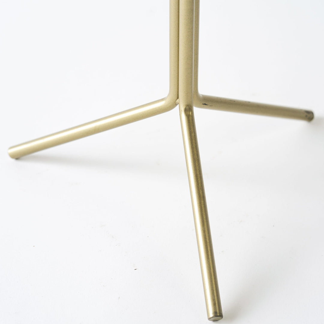Eaves Drink Table